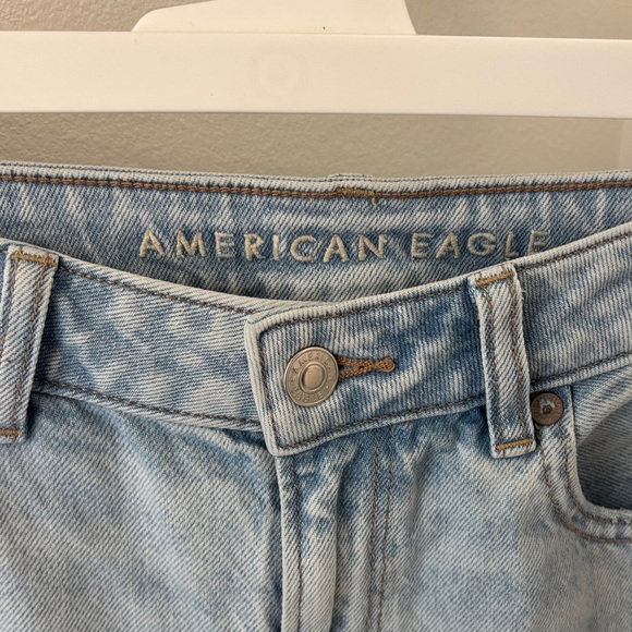 American Eagle Light Blue Strigid Mom Jeans Size 4 Short - Picture 6 of 11